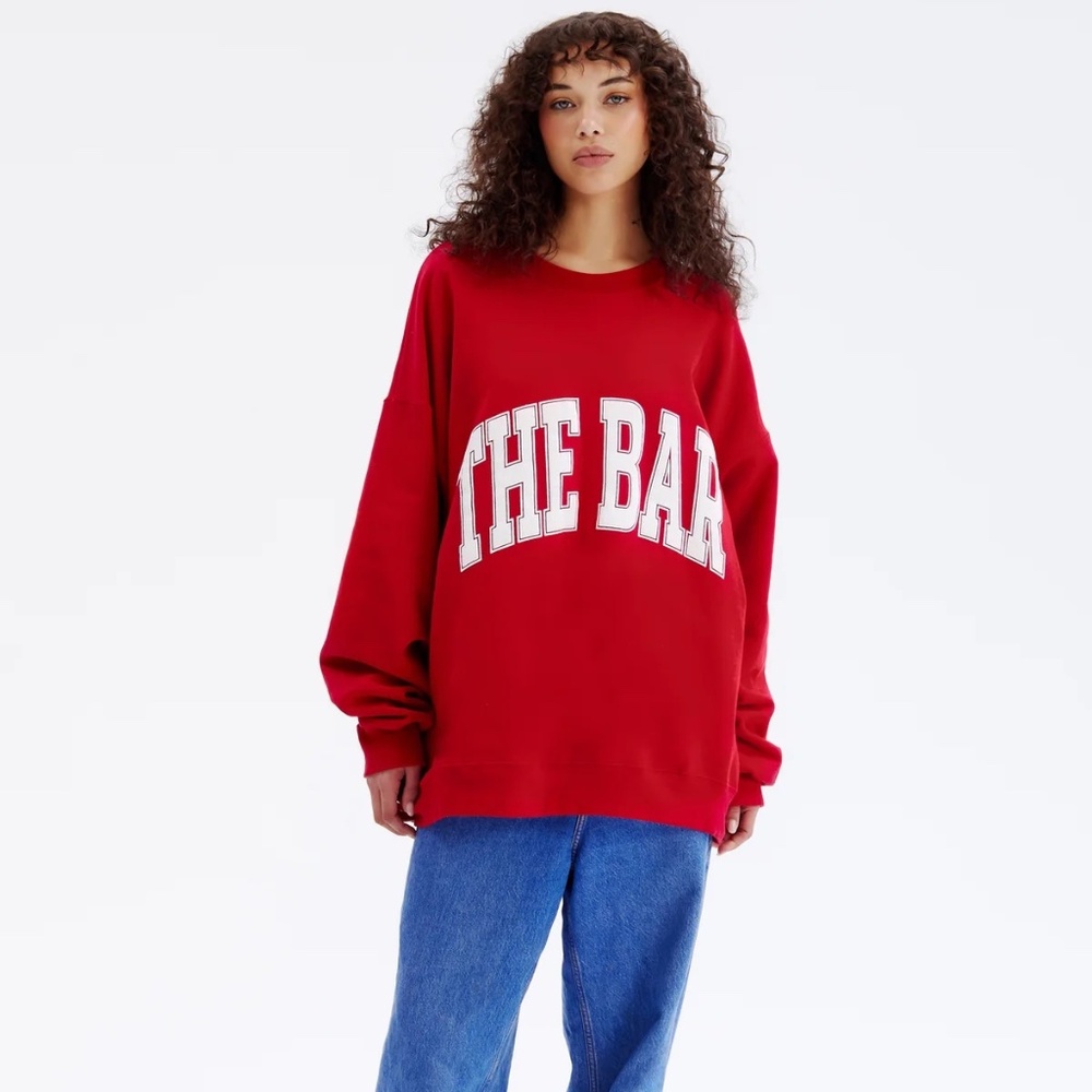 THE BAR VARSITY SWEATSHIRT RUBY | SIZE L